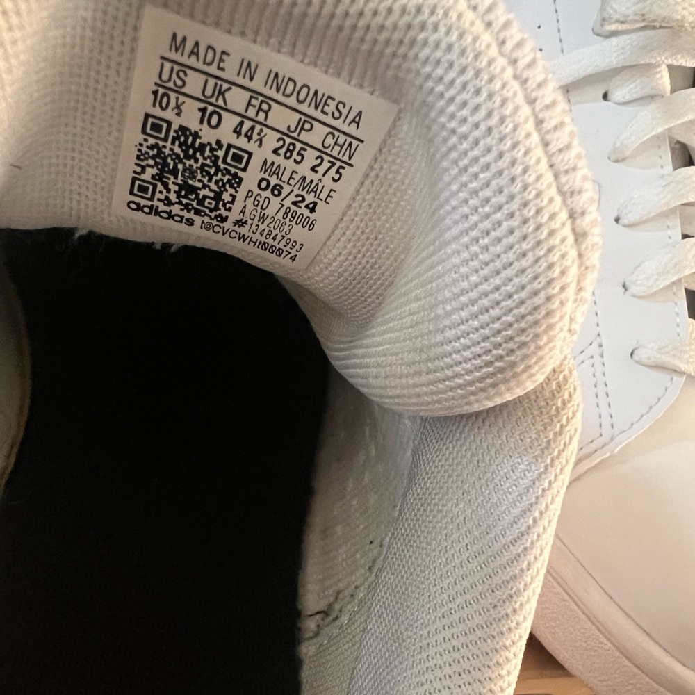 Adidas Classic White Leather Sneakers - Picture 7 of 7